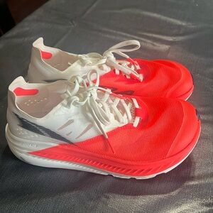 WOMEN'S ALTRA VANISH CARBON 2